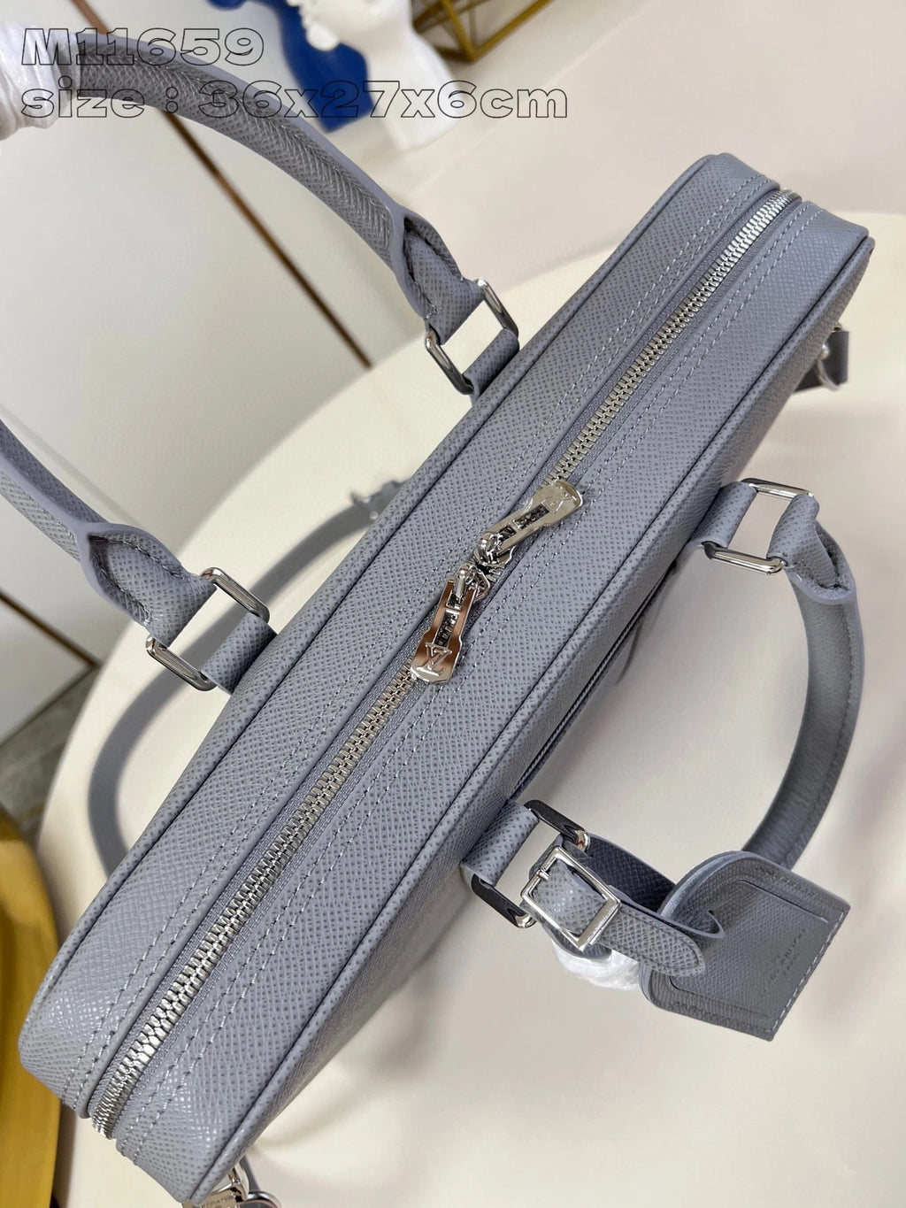 LOUIS VUITTON BAG