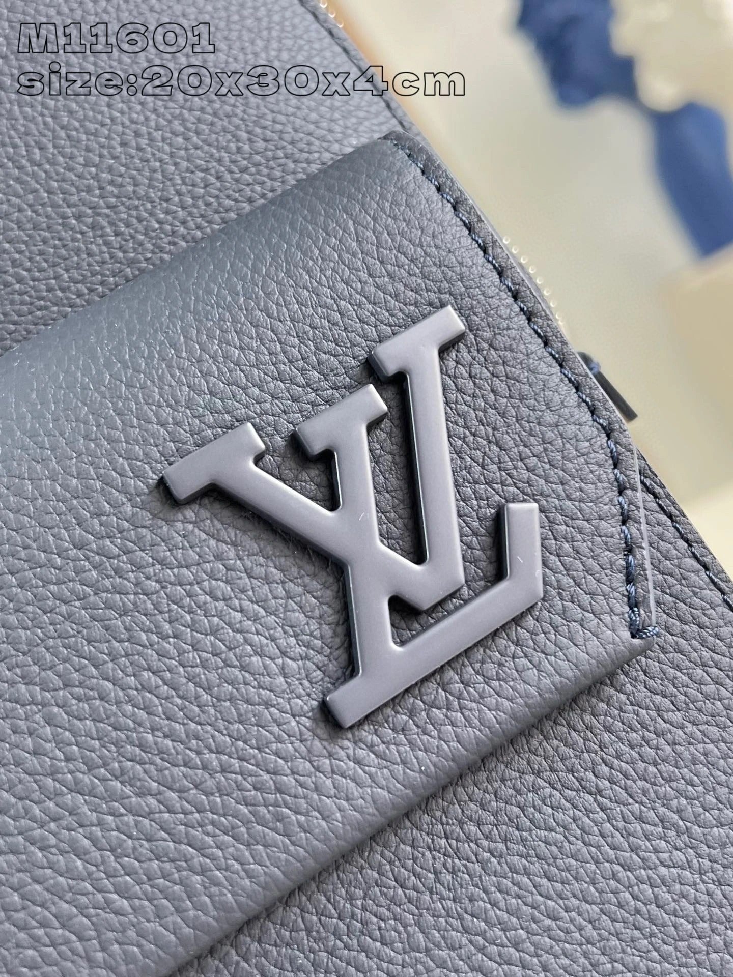 LOUIS VUITTON BAG
