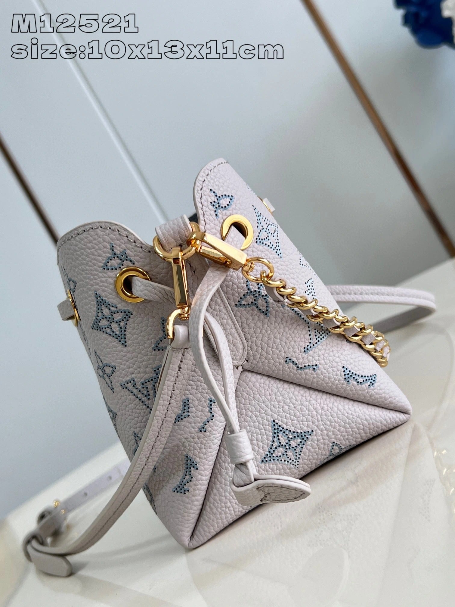 LOUIS VUITTON BAG