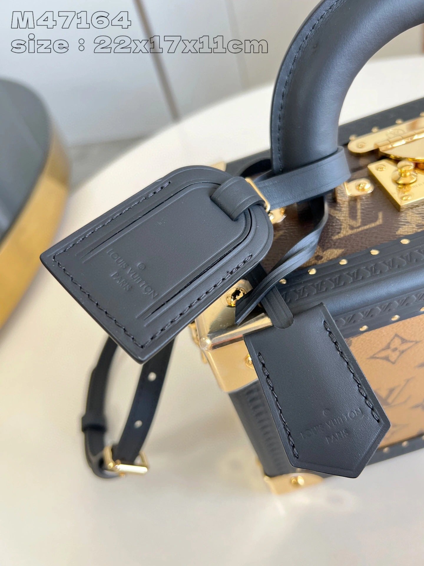 LOUIS VUITTON BAG
