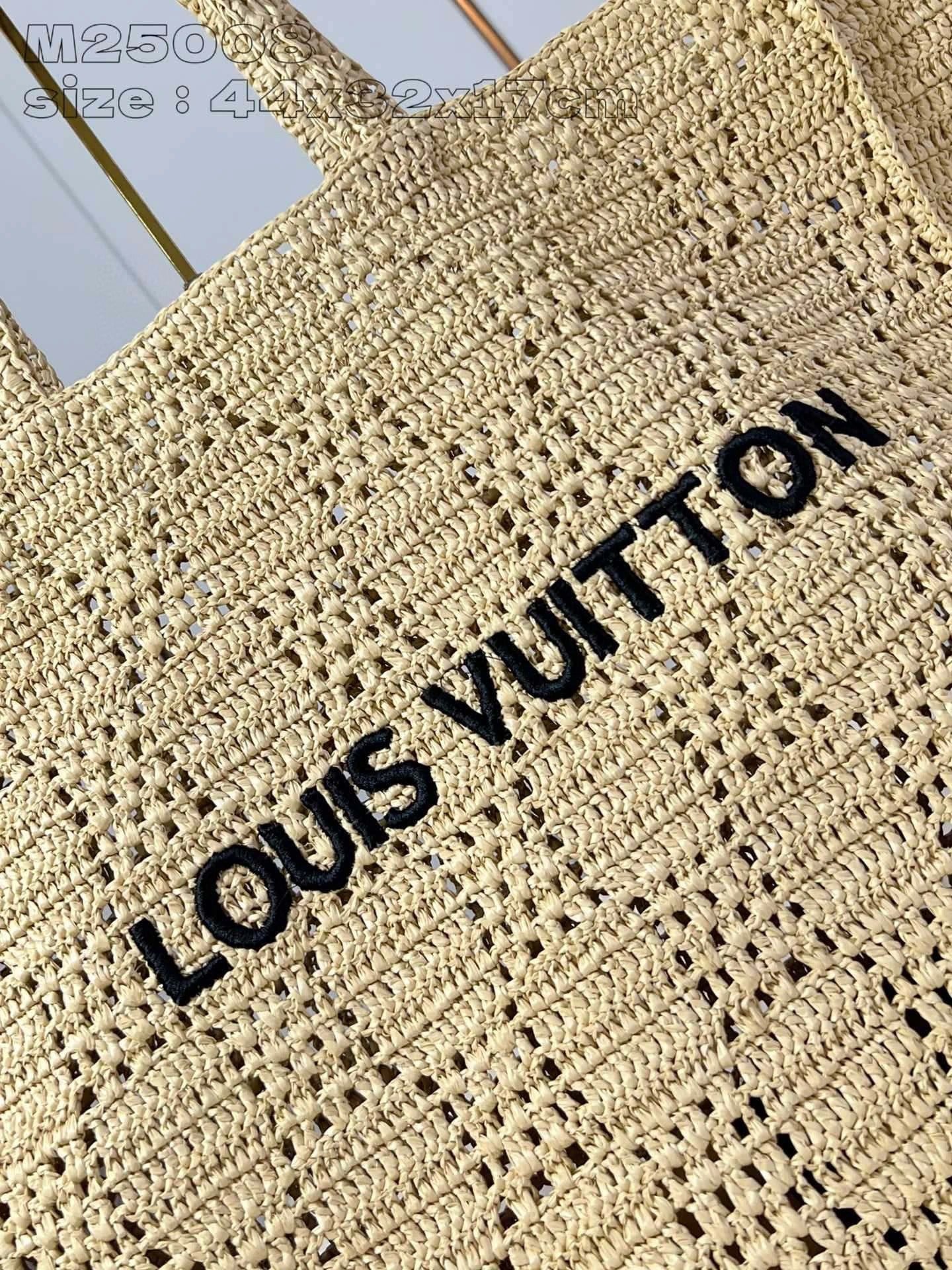 LOUIS VUITTON BAG