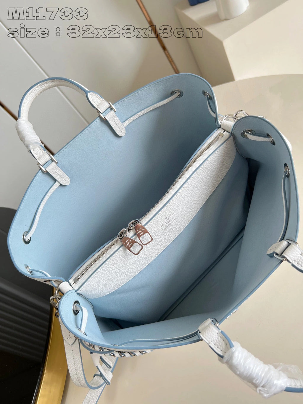 LOUIS VUITTON BAG