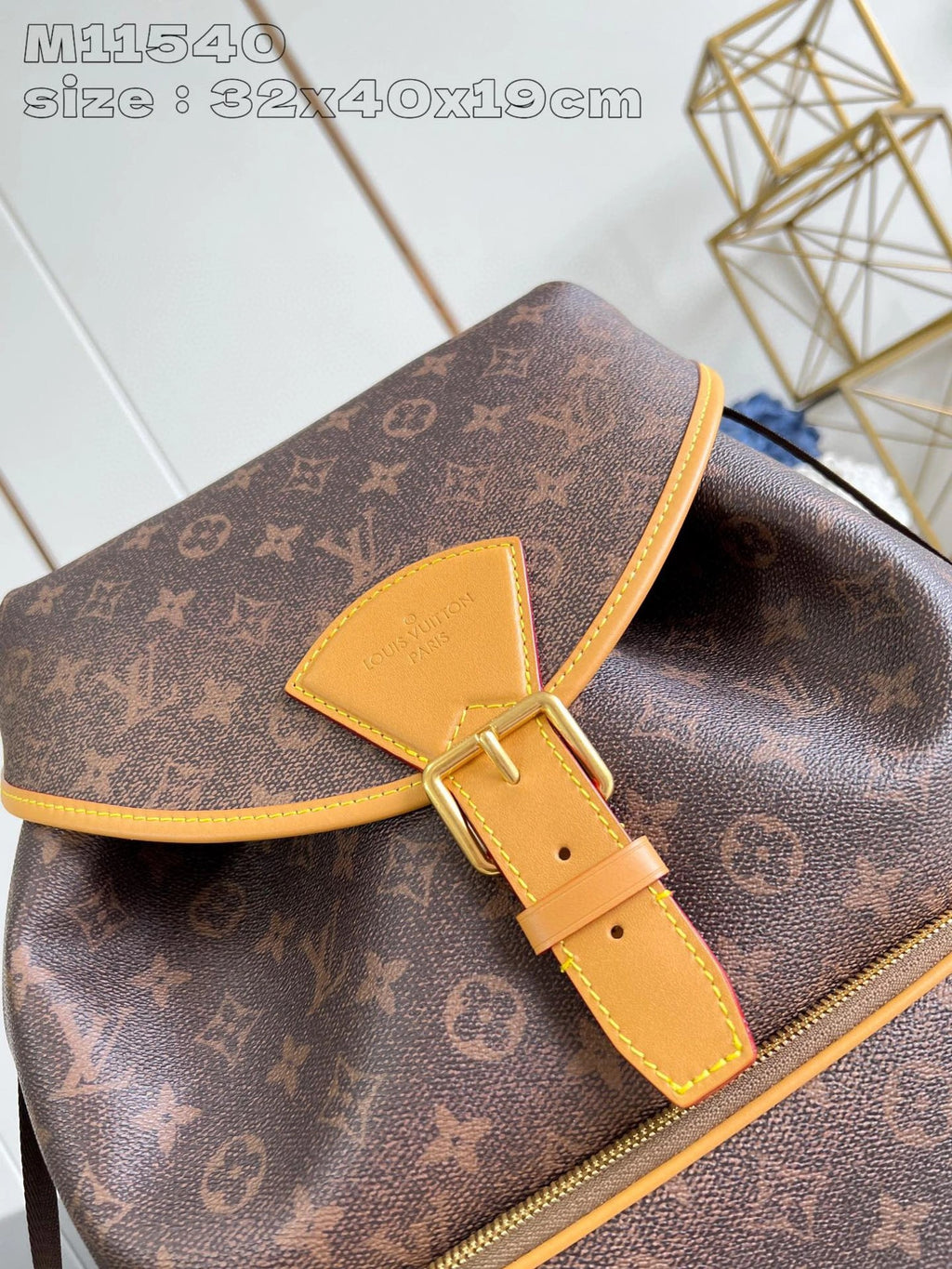 LOUIS VUITTON BAG