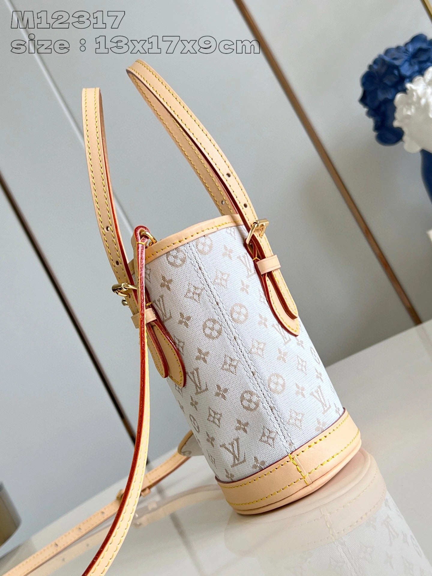 LOUIS VUITTON BAG