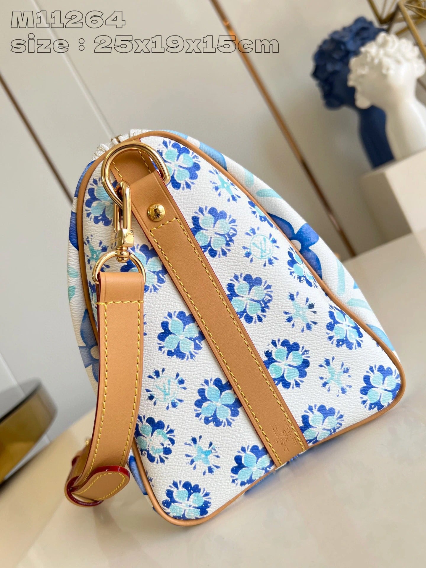 LOUIS VUITTON BAG