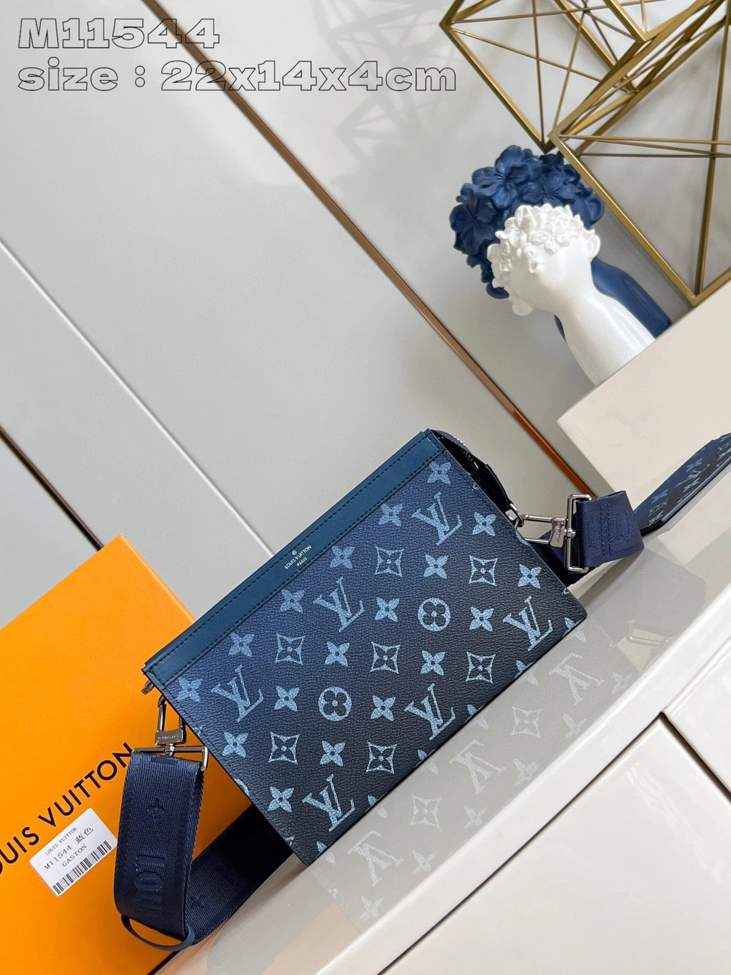 LOUIS VUITTON BAG