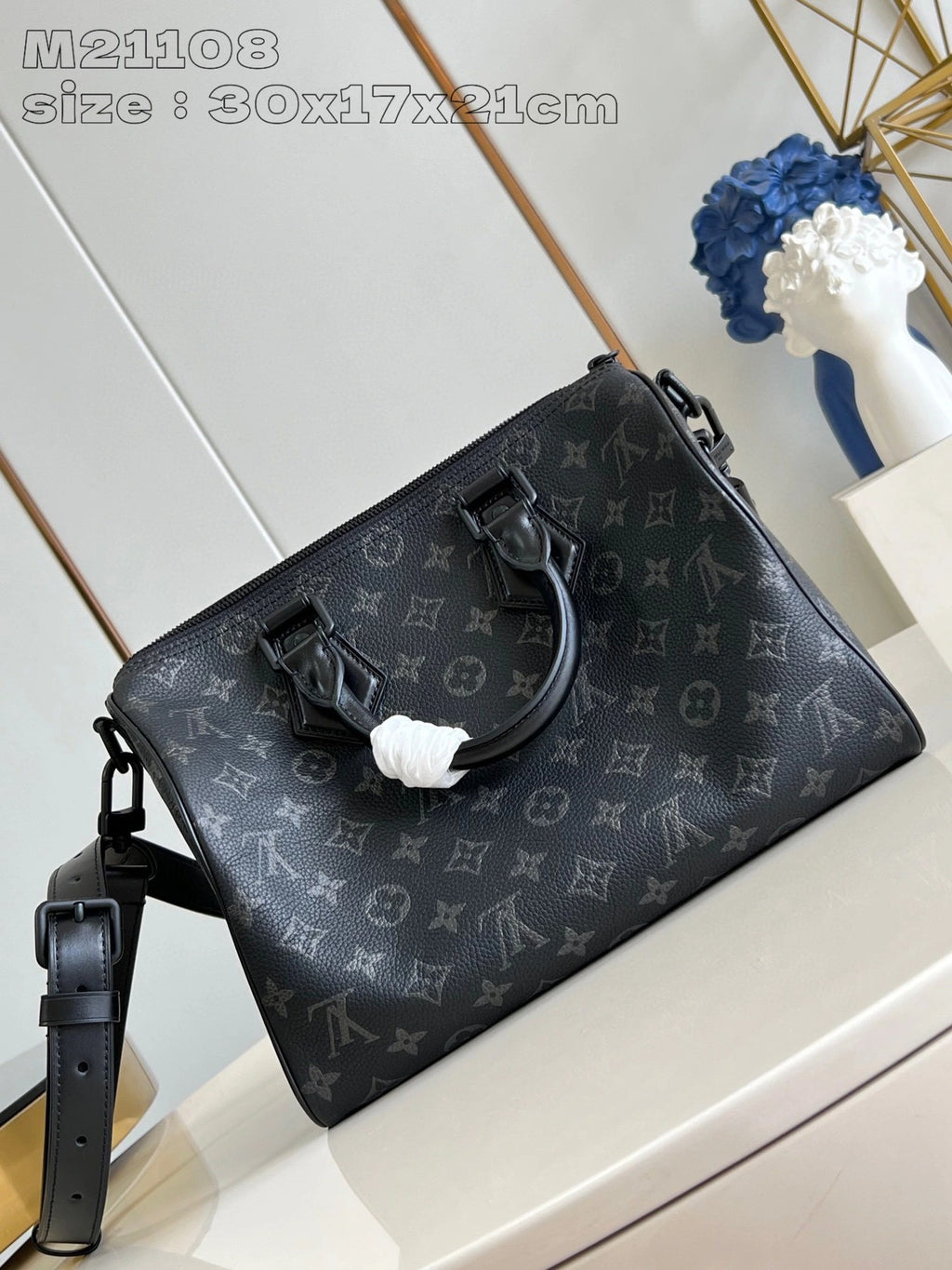 LOUIS VUITTON BAG