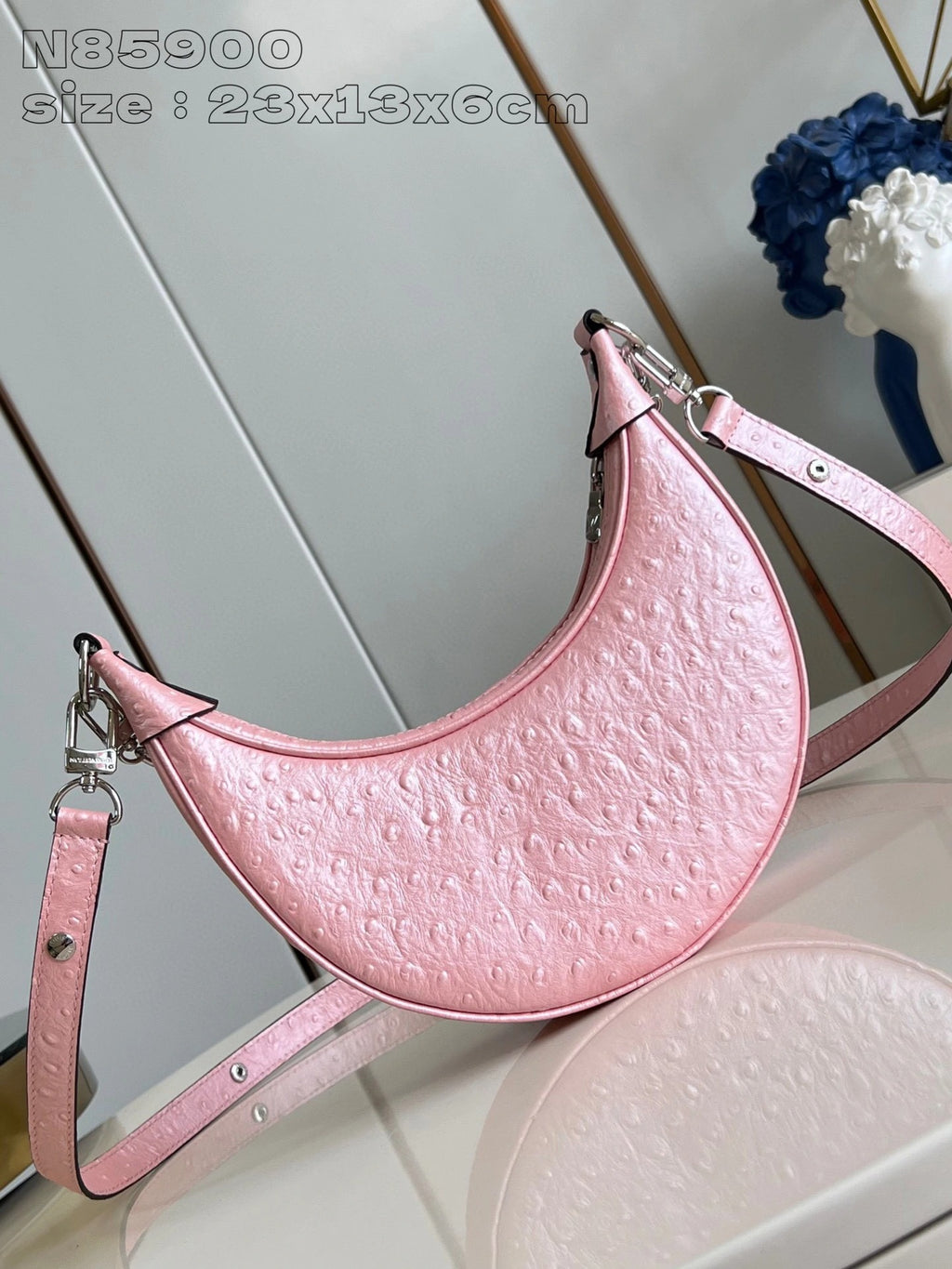 LOUIS VUITTON BAG