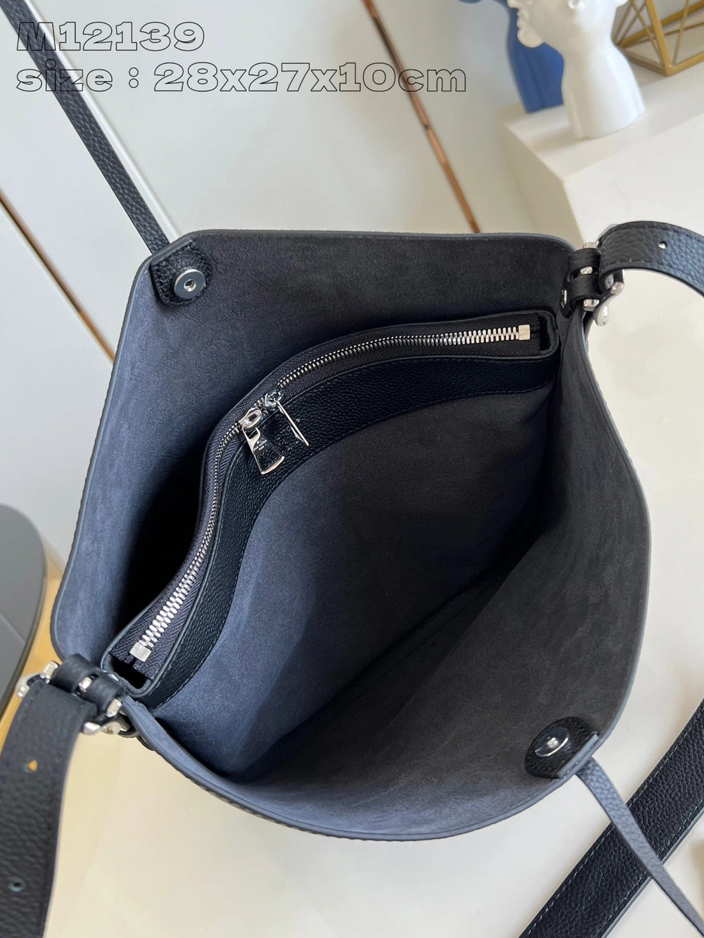 LOUIS VUITTON BAG