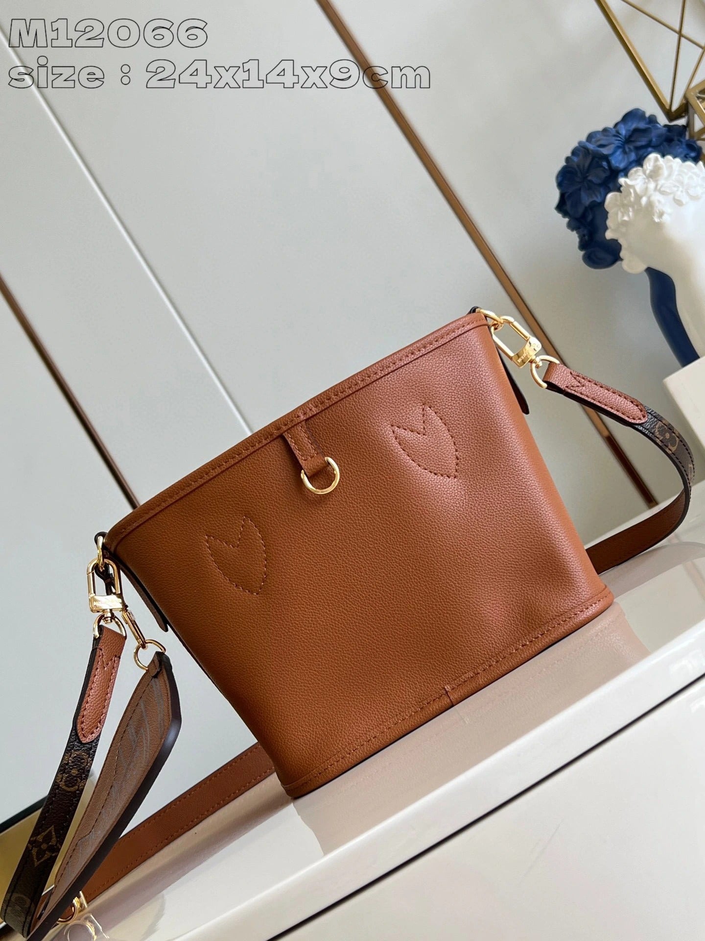 LOUIS VUITTON BAG