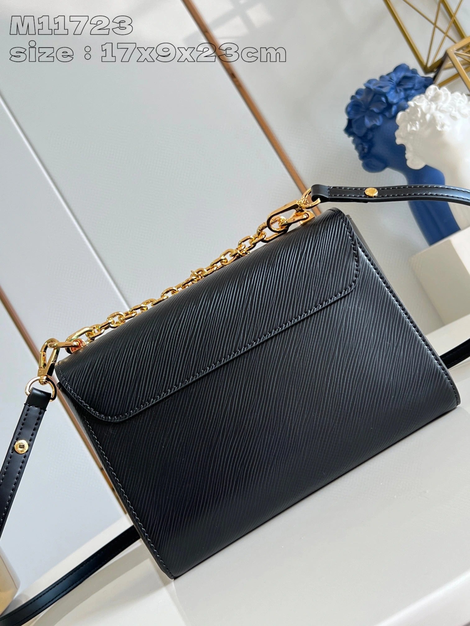 LOUIS VUITTON BAG