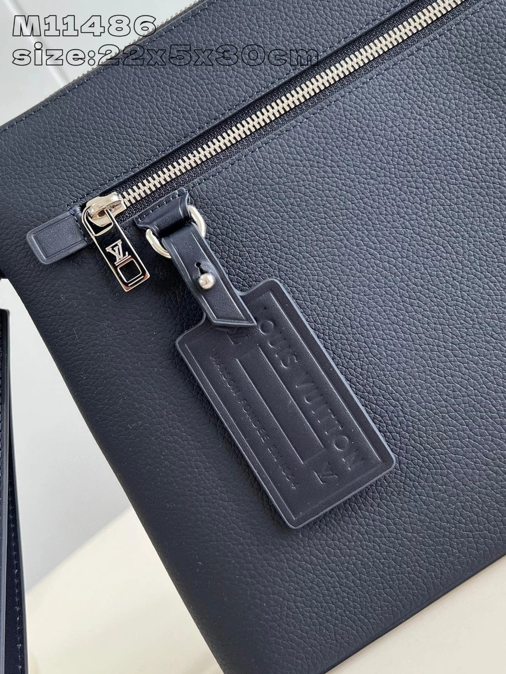 LOUIS VUITTON BAG