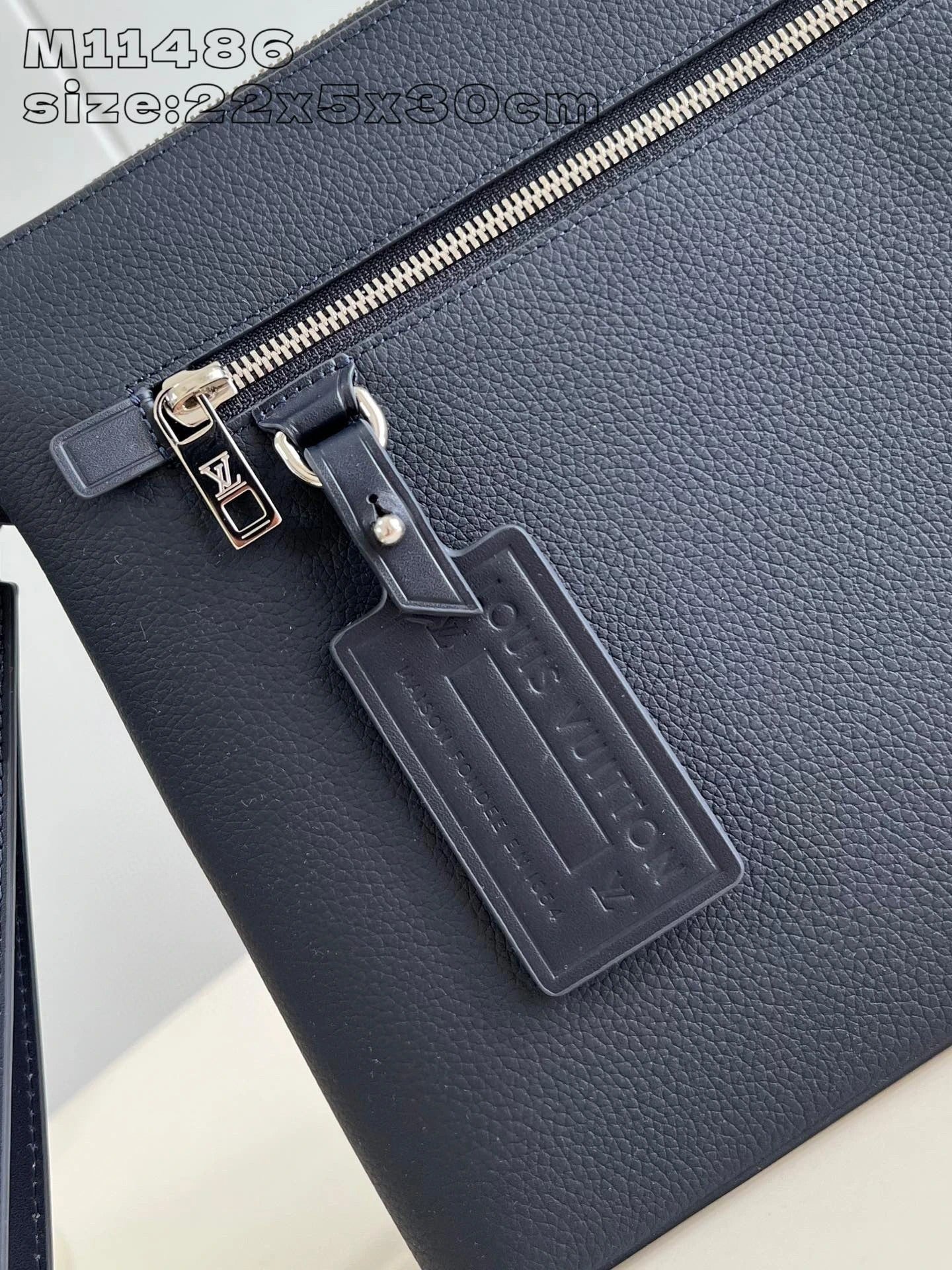 LOUIS VUITTON BAG
