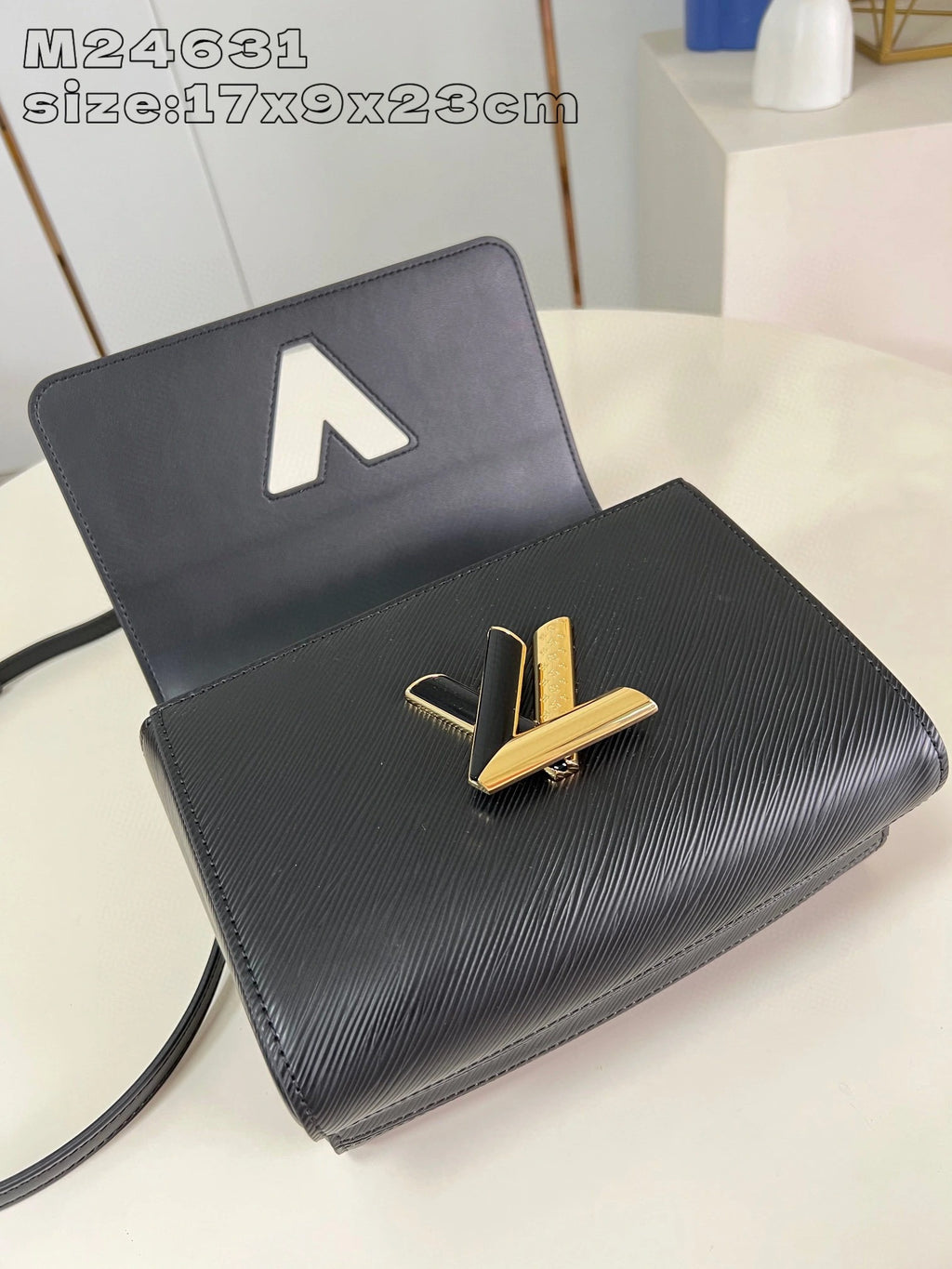 LOUIS VUITTON BAG