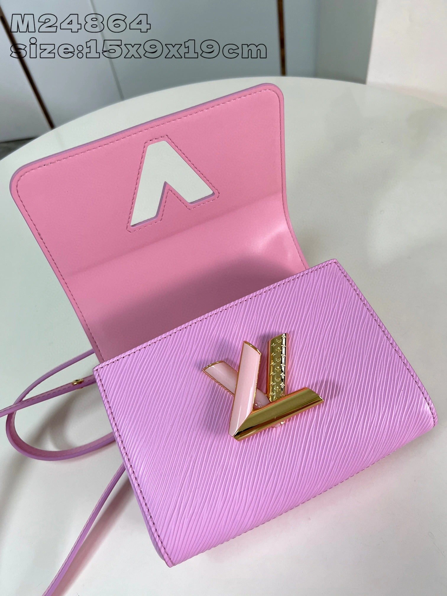 LOUIS VUITTON BAG