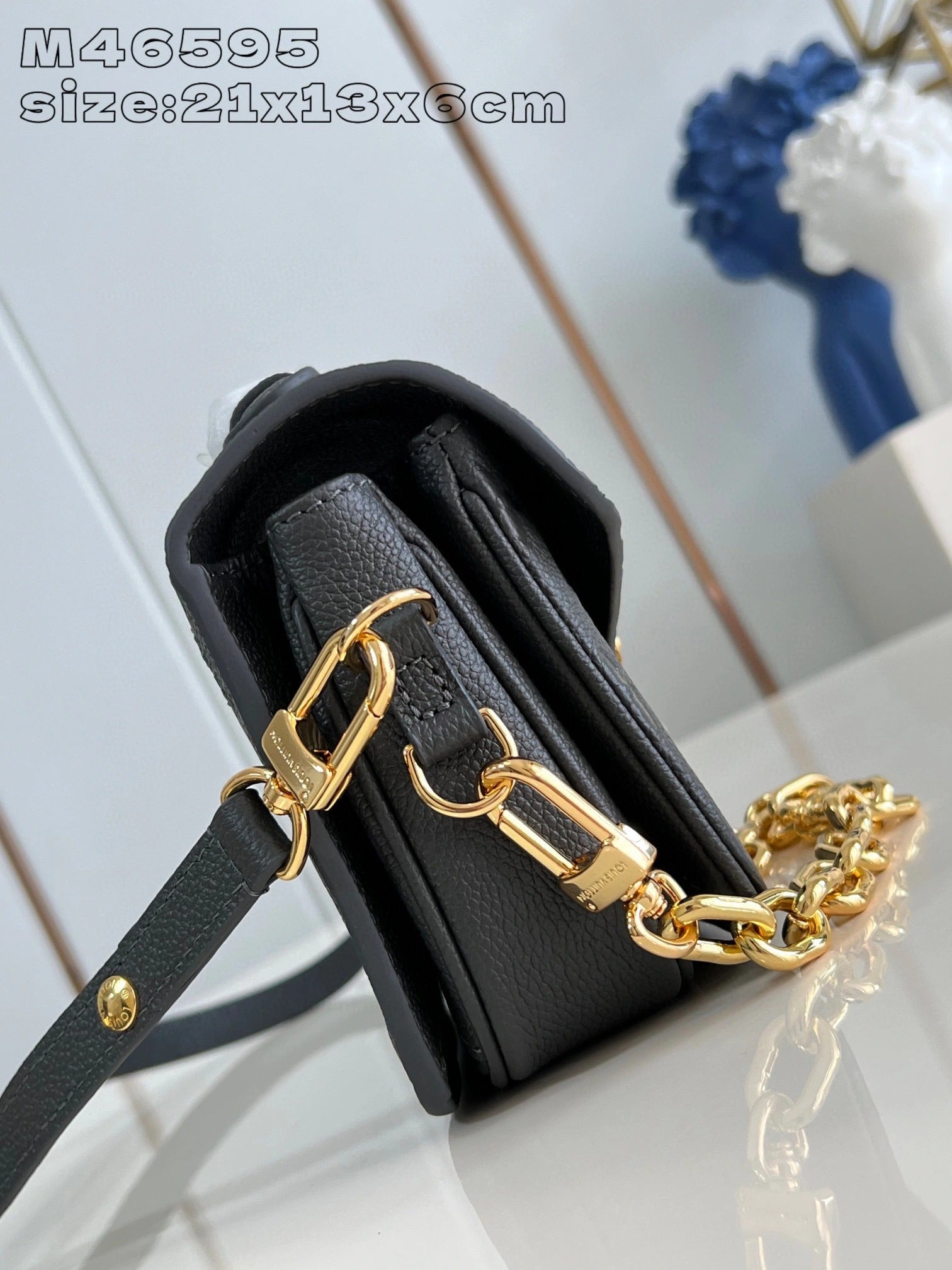 LOUIS VUITTON BAG