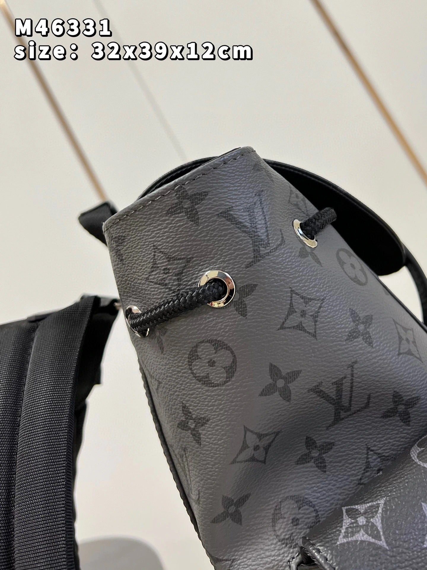 LOUIS VUITTON BAG