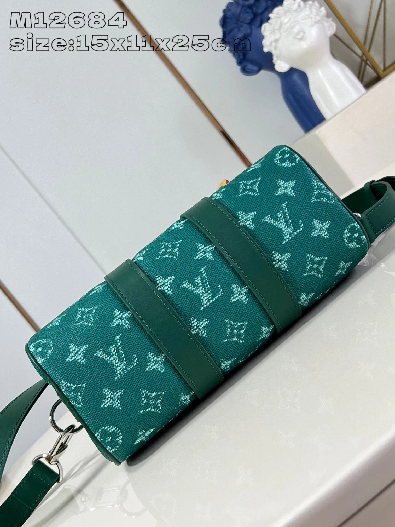 LOUIS VUITTON BAG