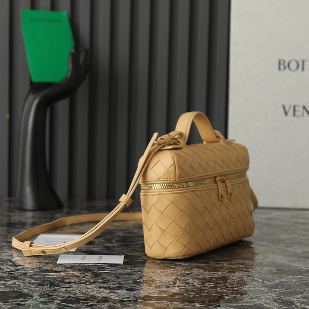 BOTTECA VENETA BAG