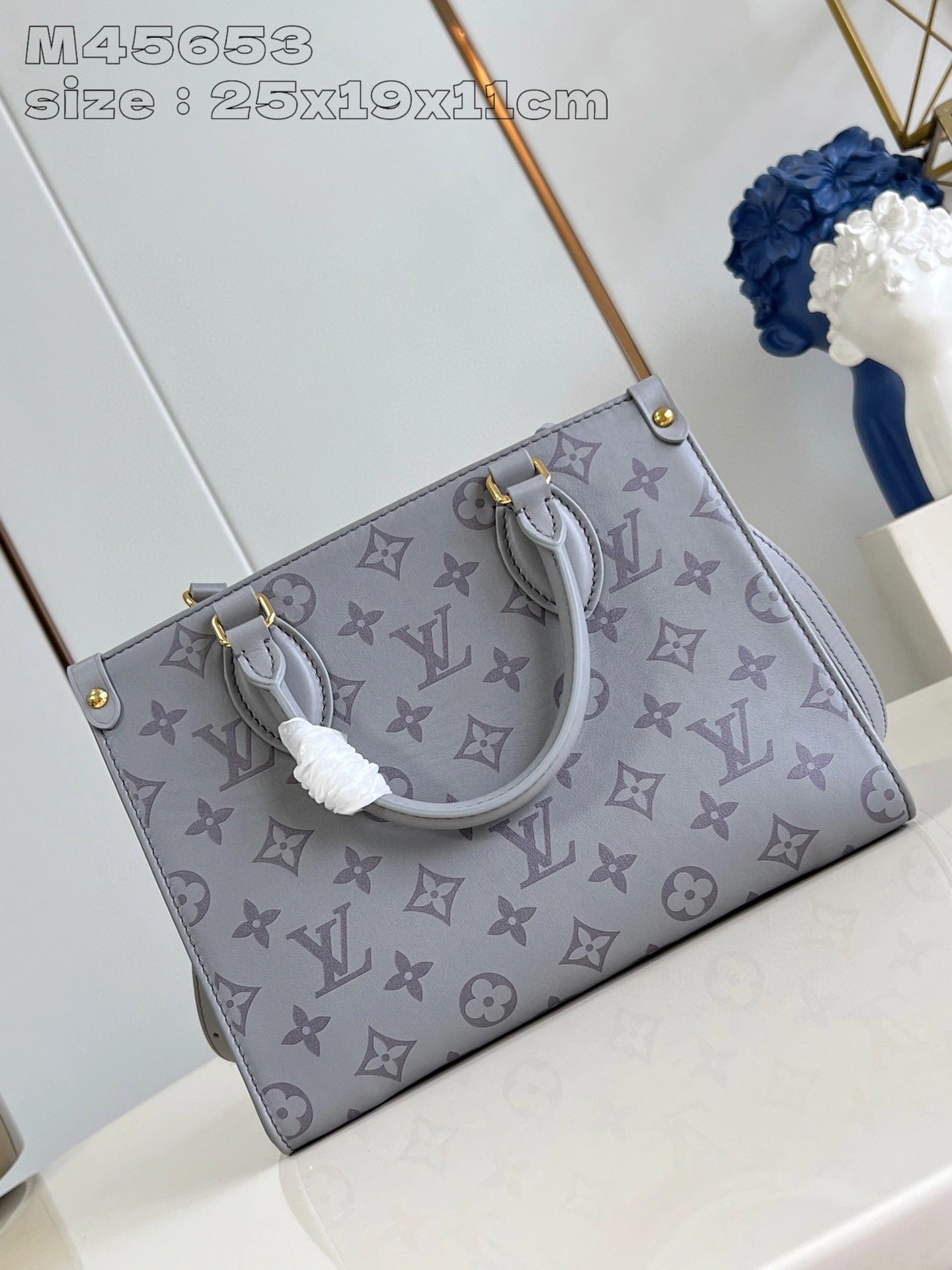 LOUIS VUITTON BAG