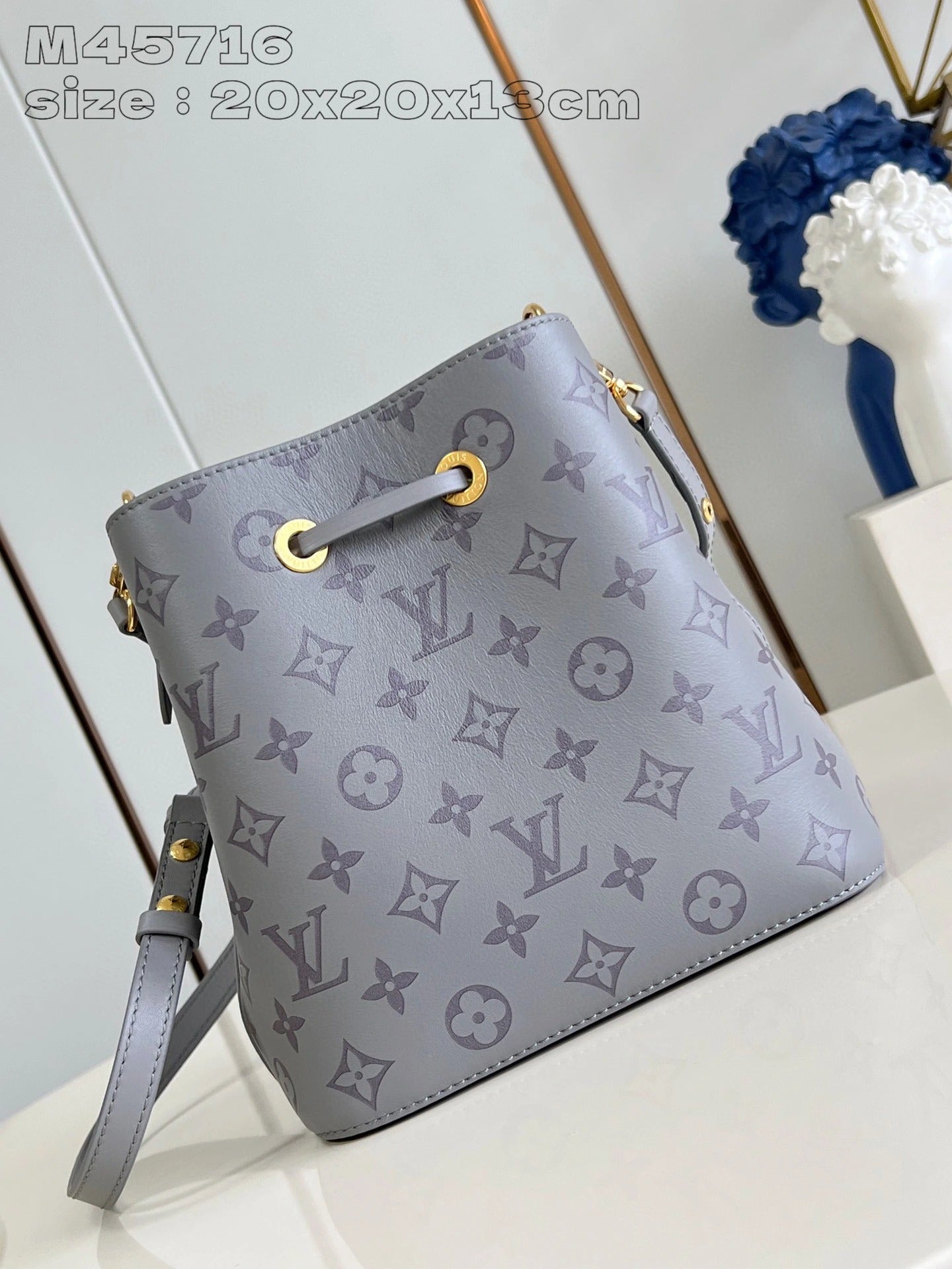 LOUIS VUITTON BAG