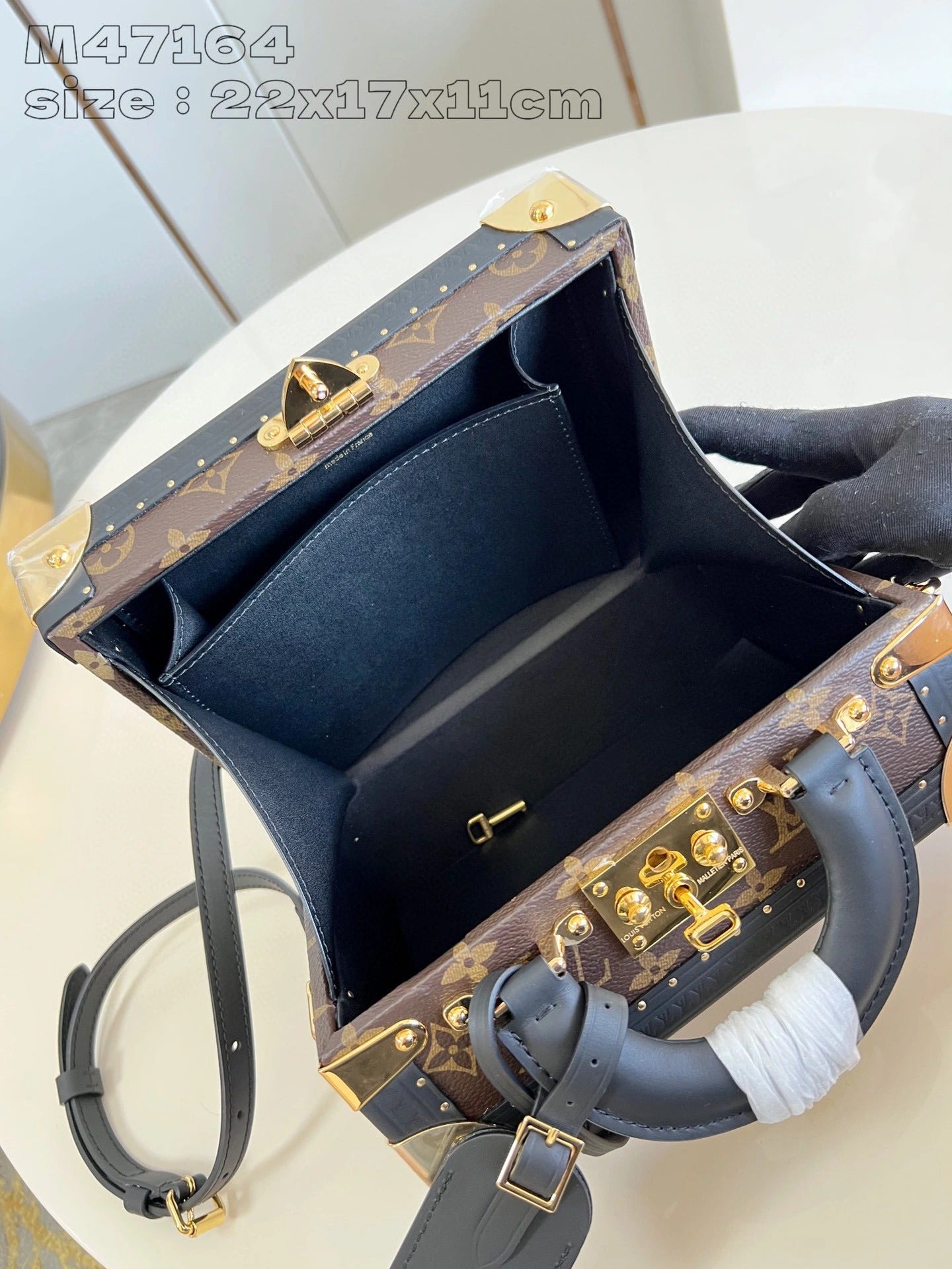 LOUIS VUITTON BAG