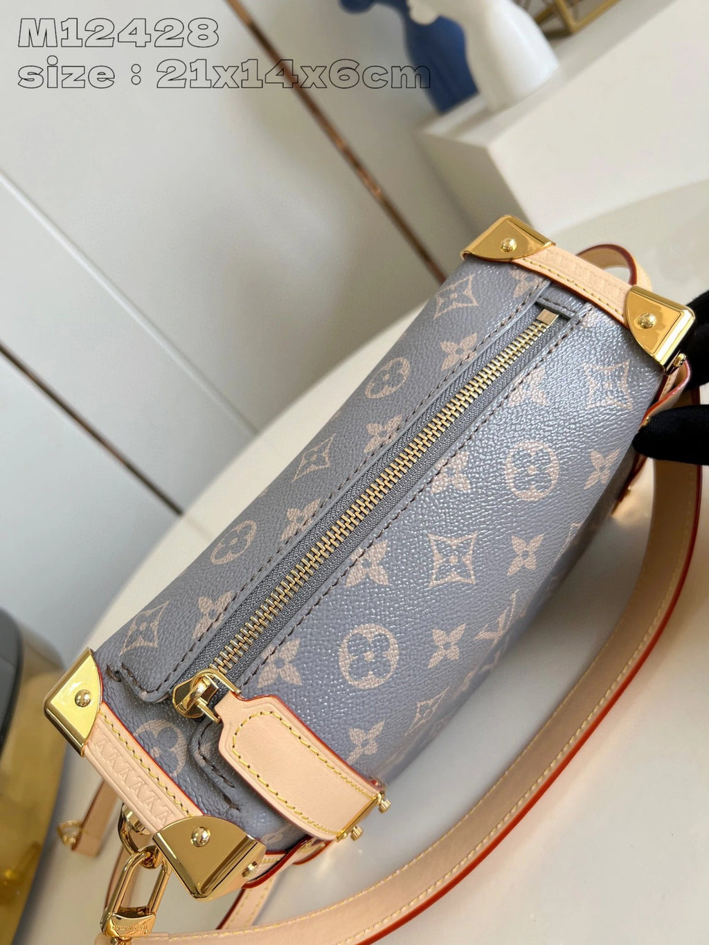 LOUIS VUITTON BAG