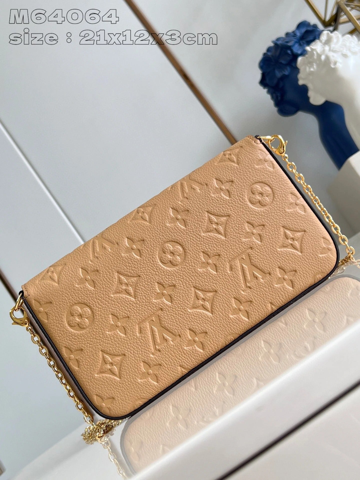 LOUIS VUITTON BAG