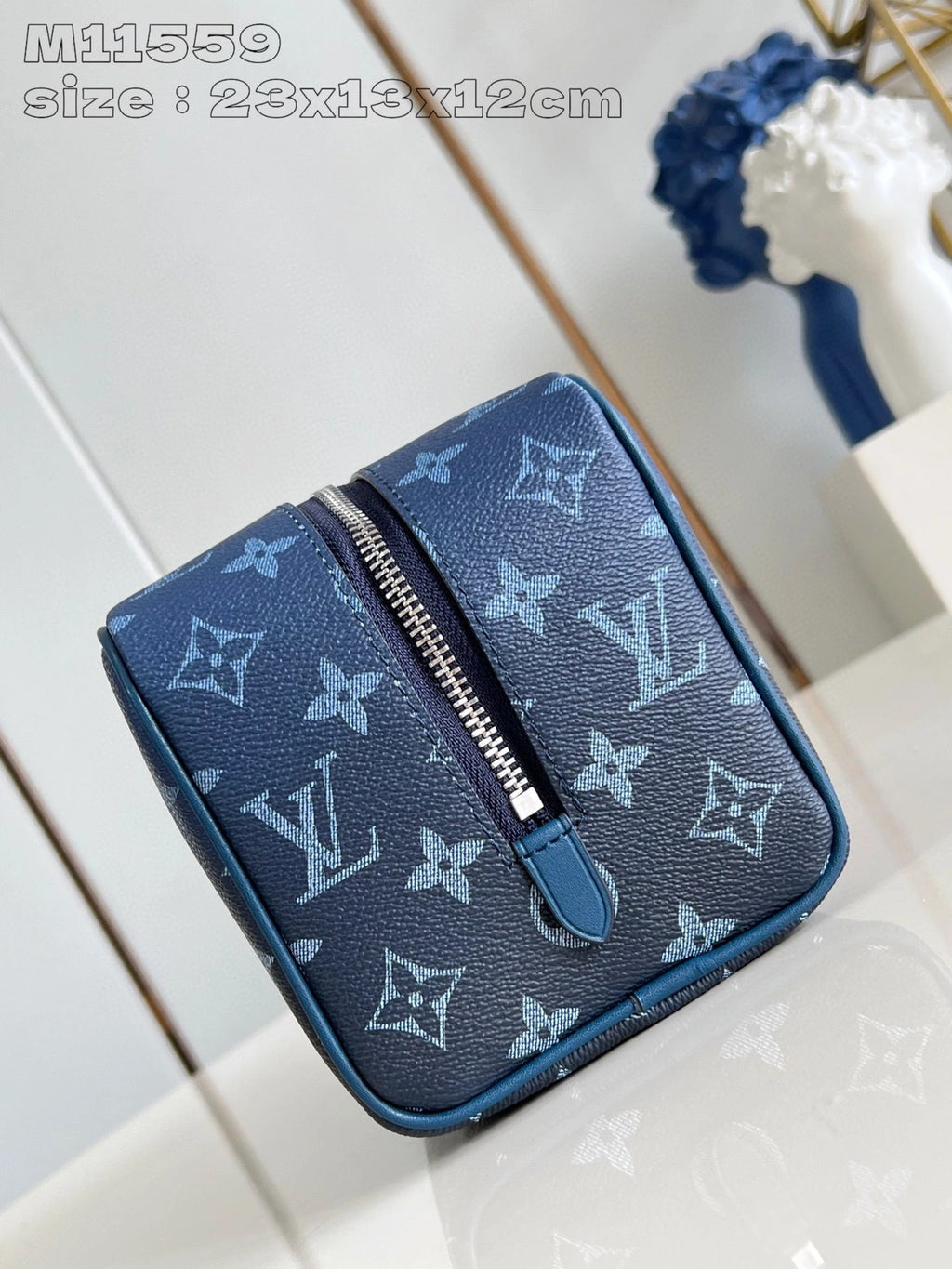 LOUIS VUITTON BAG