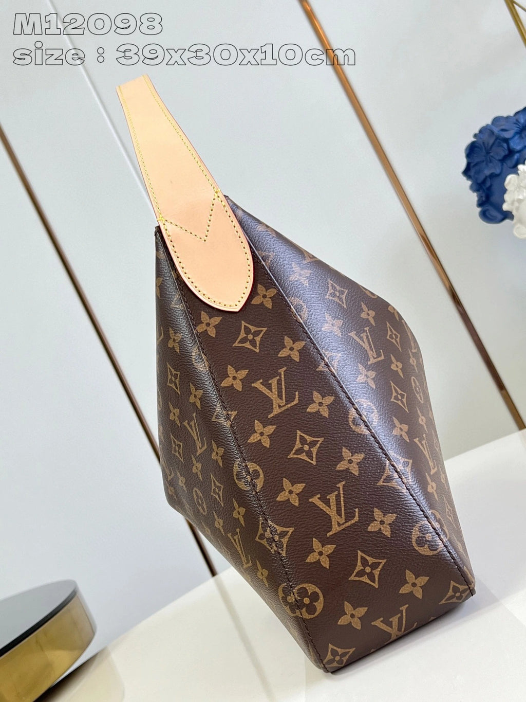 LOUIS VUITTON BAG