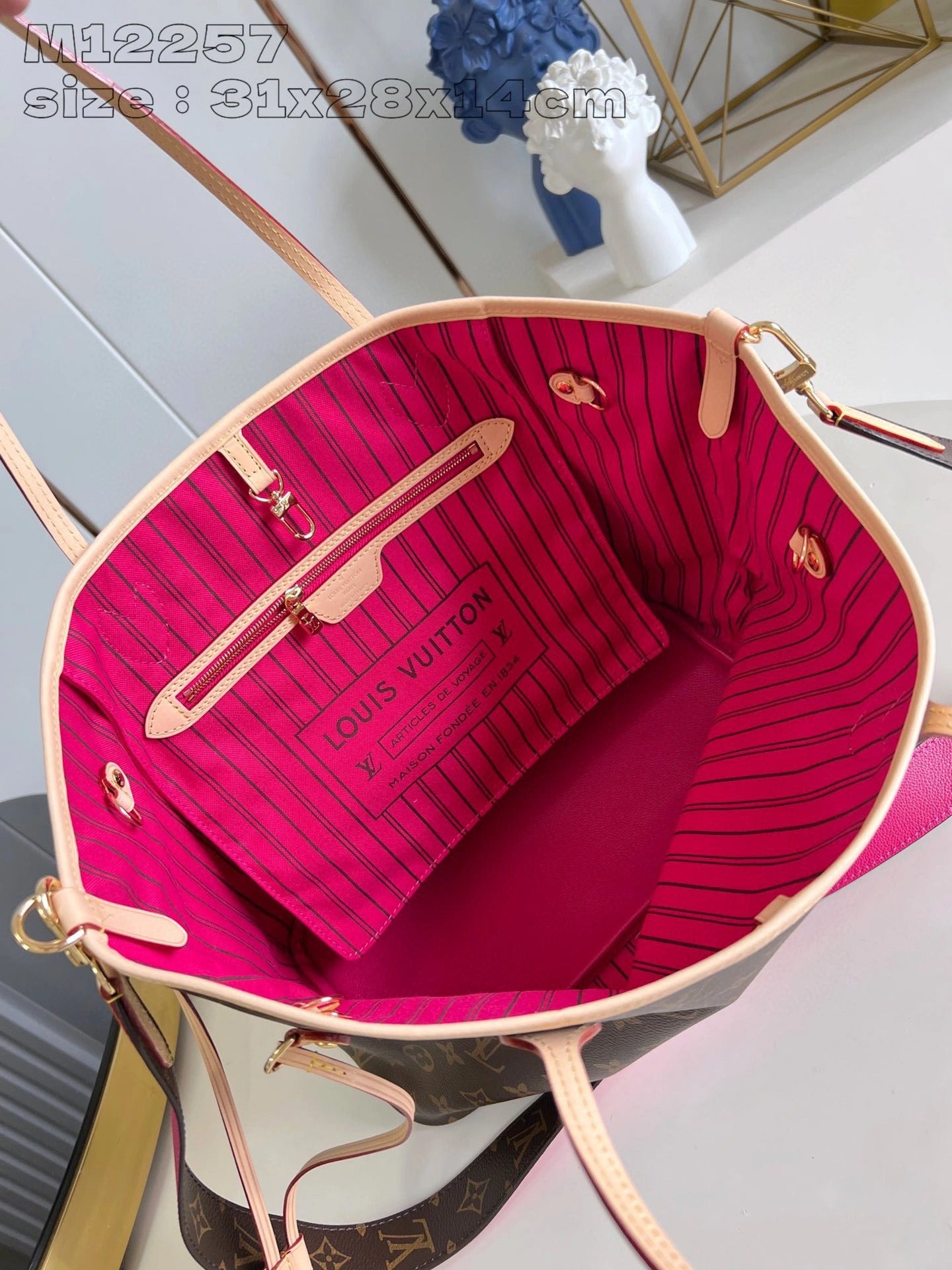 LOUIS VUITTON BAG