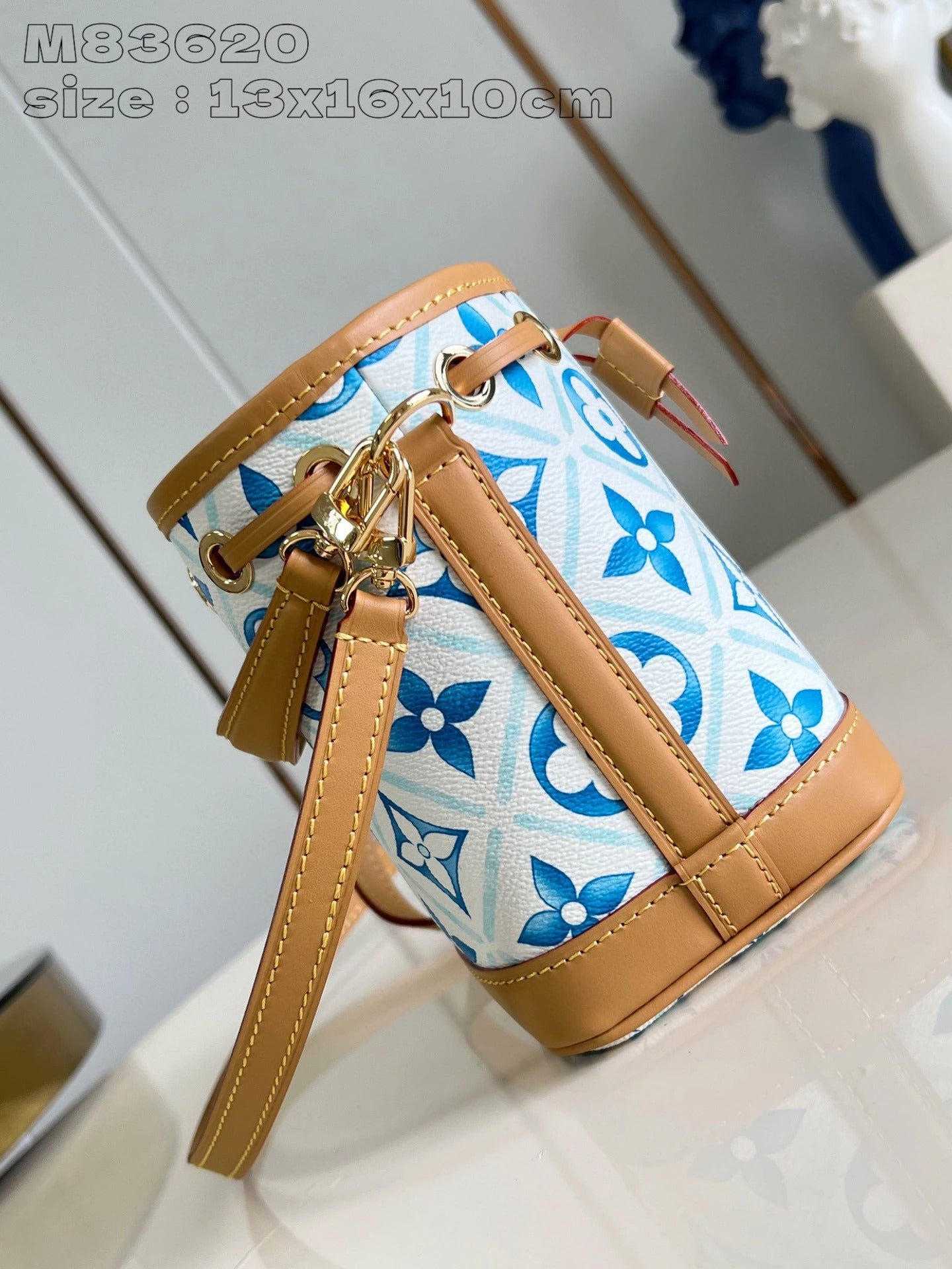 LOUIS VUITTON BAG