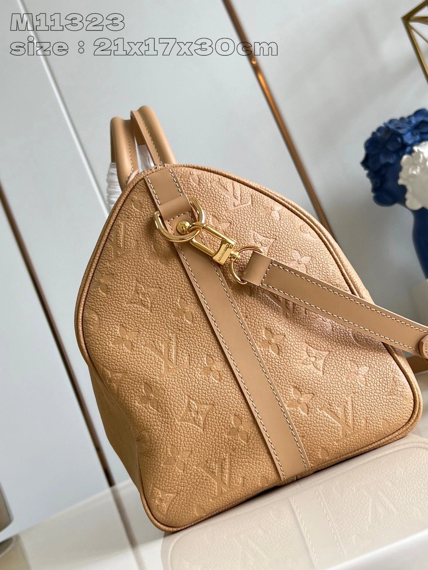 LOUIS VUITTON BAG