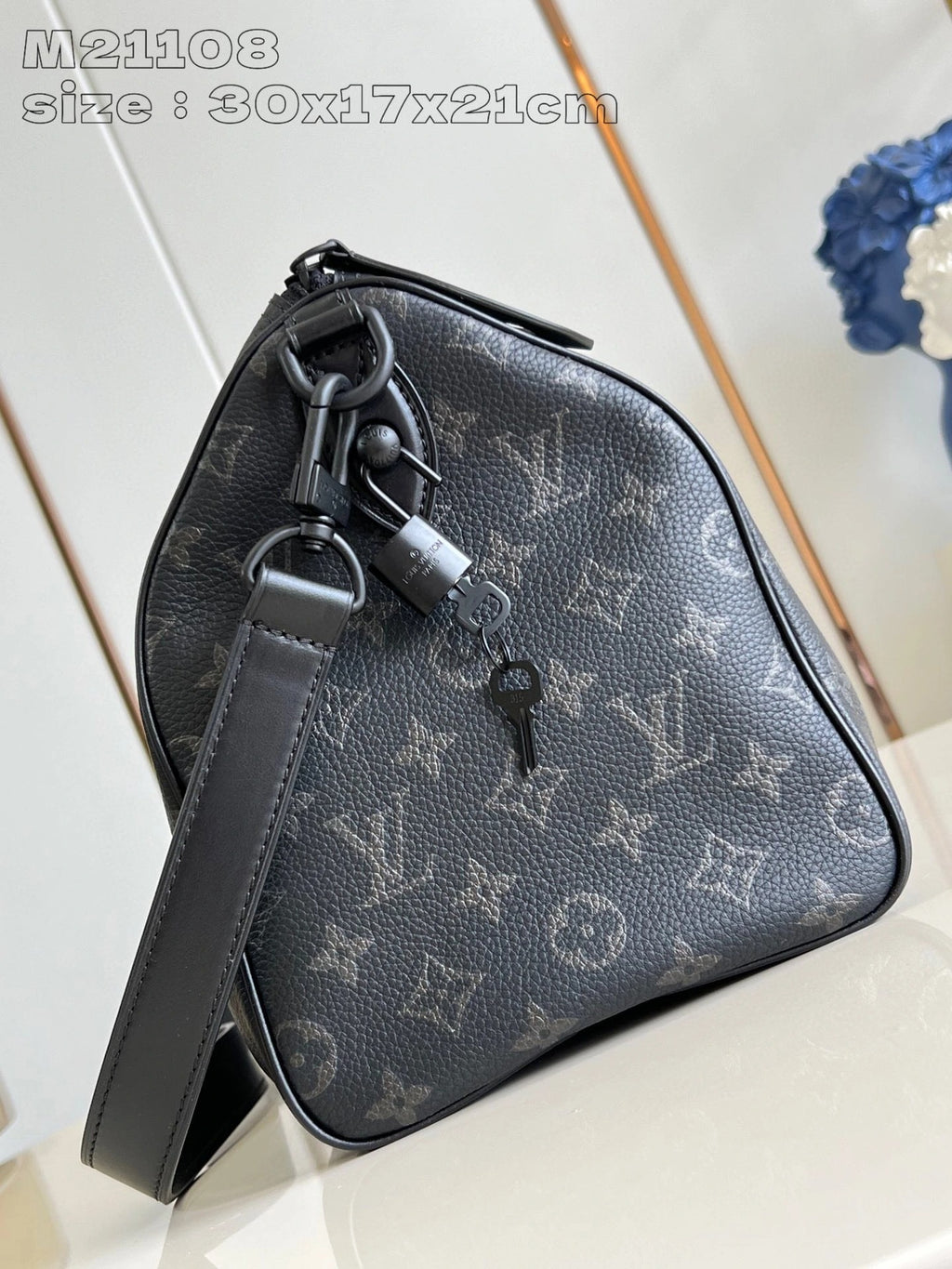 LOUIS VUITTON BAG