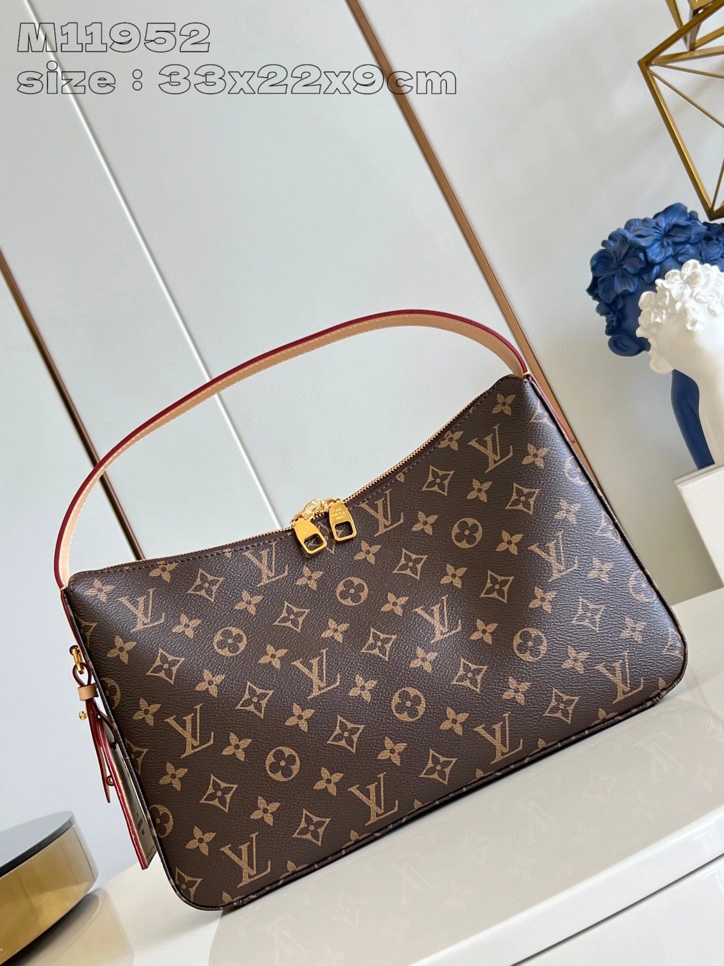 LOUIS VUITTON BAG