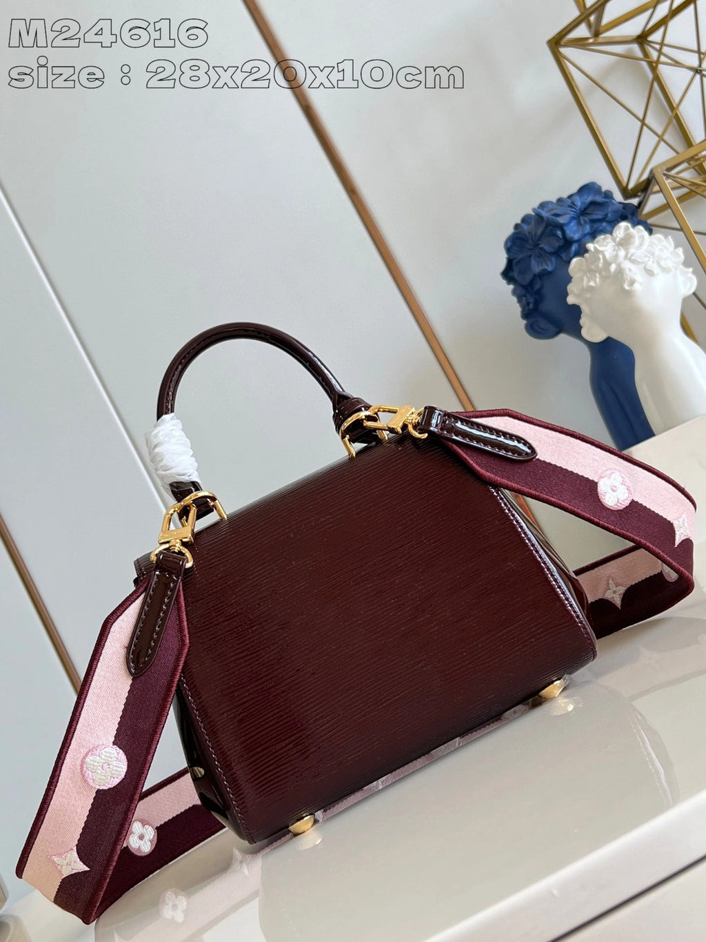 LOUIS VUITTON BAG
