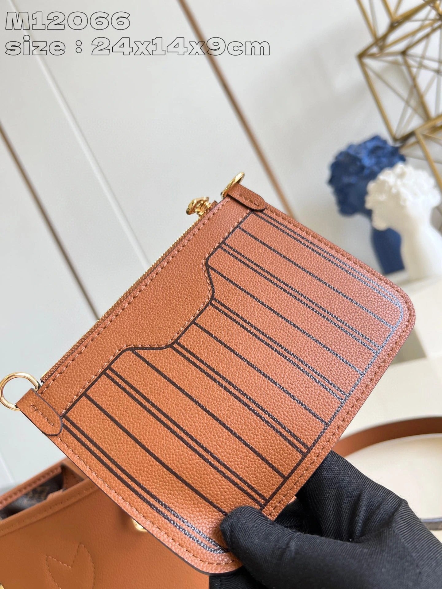 LOUIS VUITTON BAG
