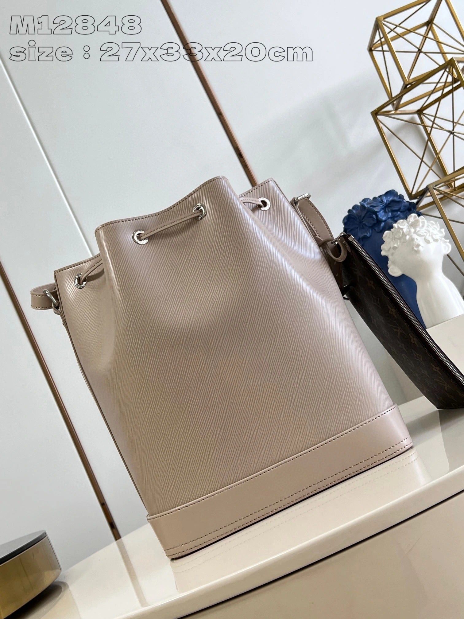 LOUIS VUITTON BAG