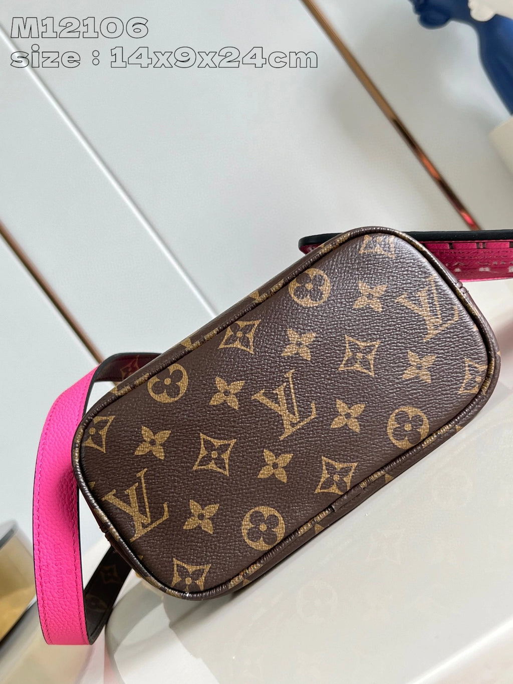 LOUIS VUITTON BAG