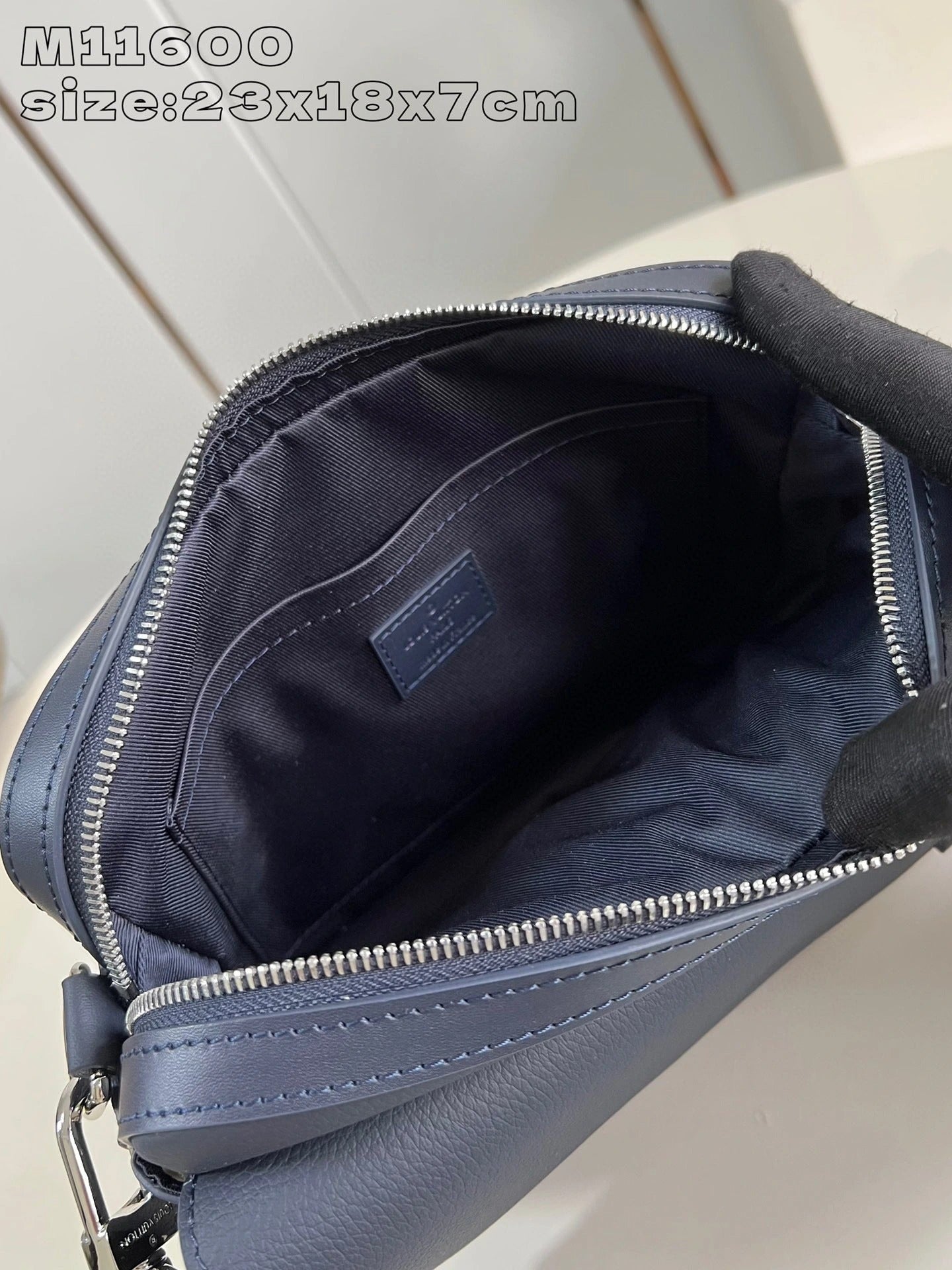 LOUIS VUITTON BAG