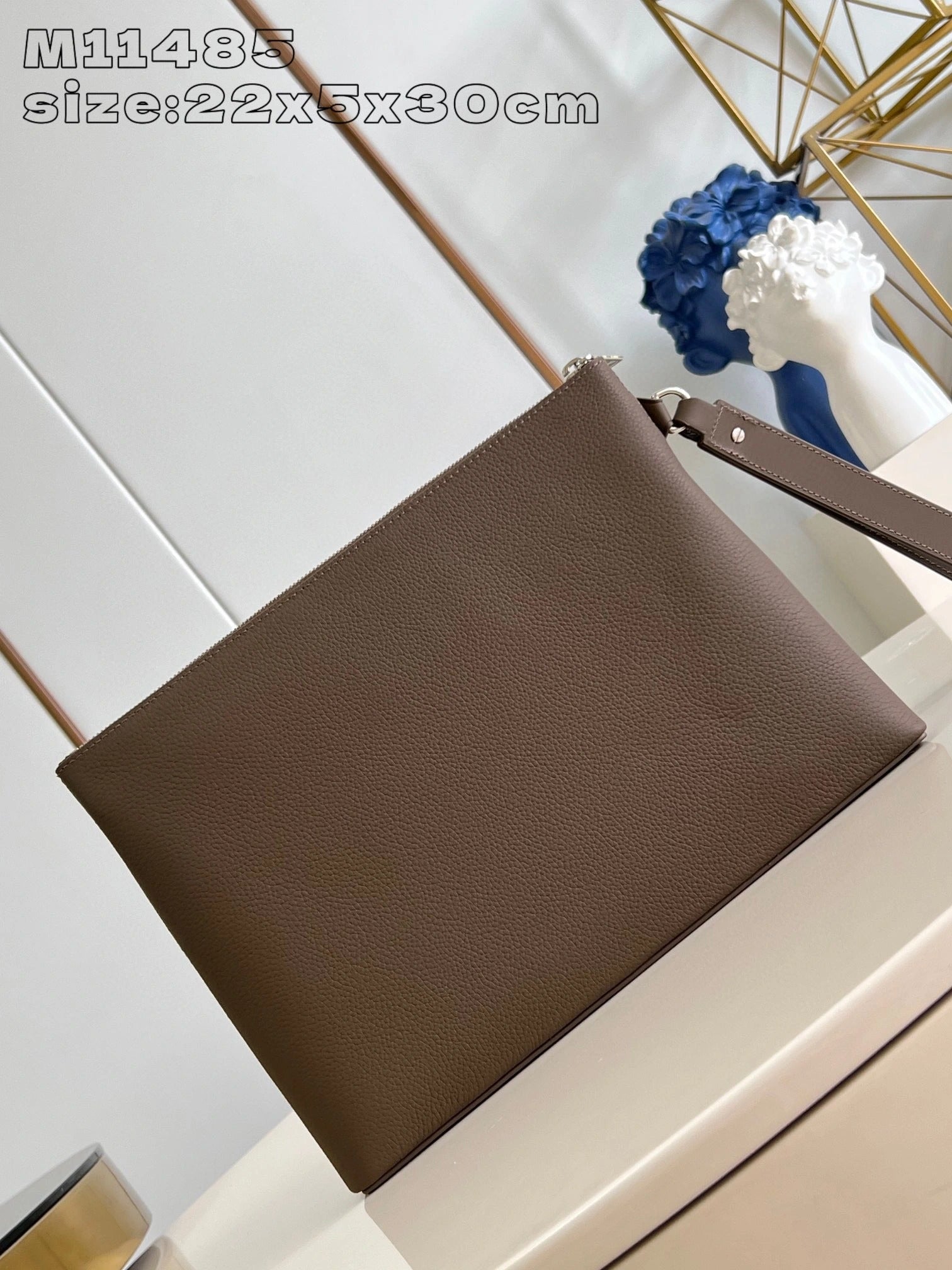 LOUIS VUITTON BAG