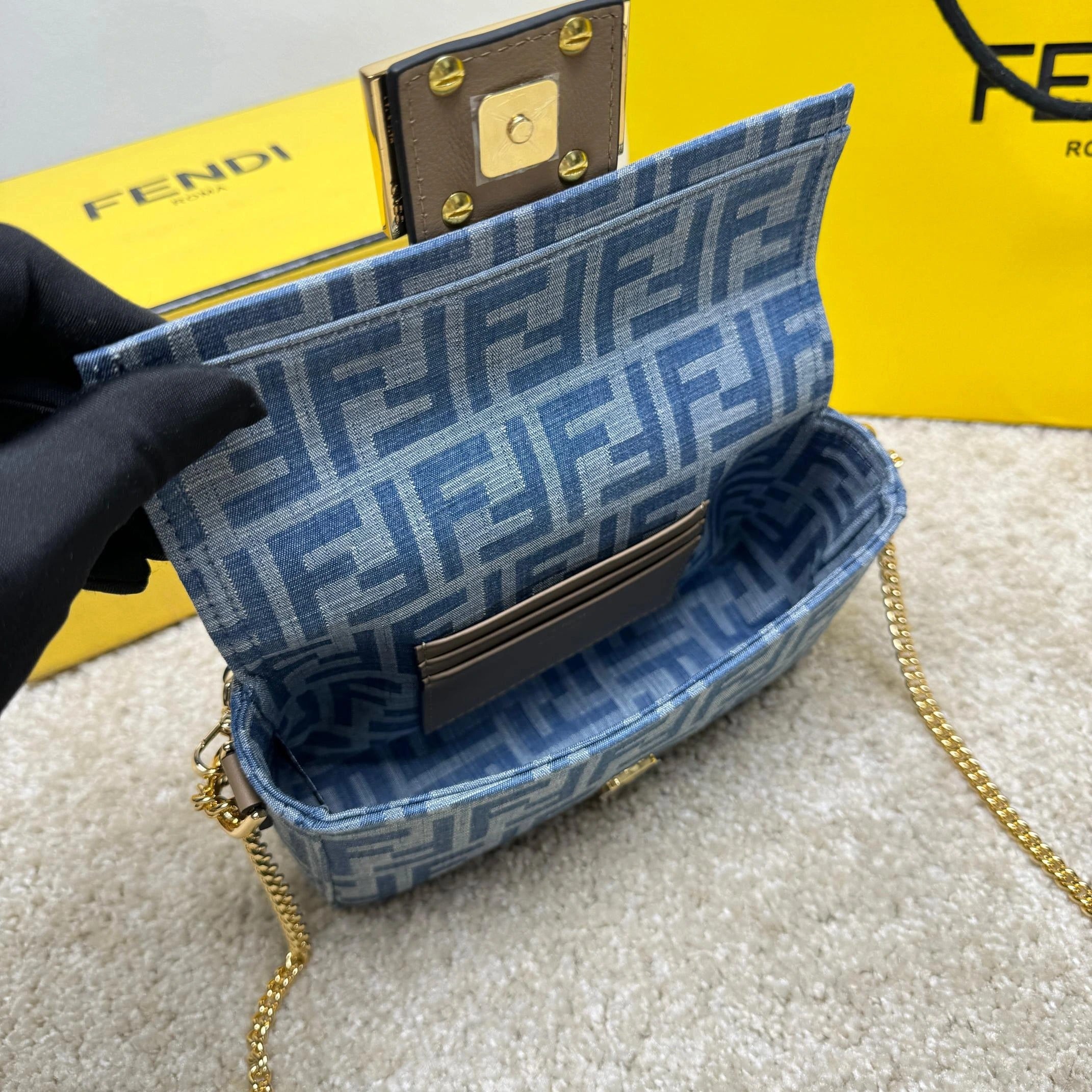FENDI BAG