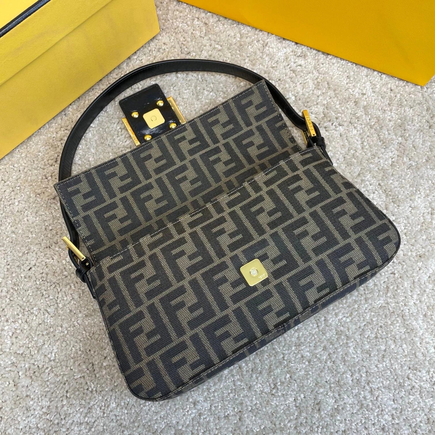 FENDI BAG