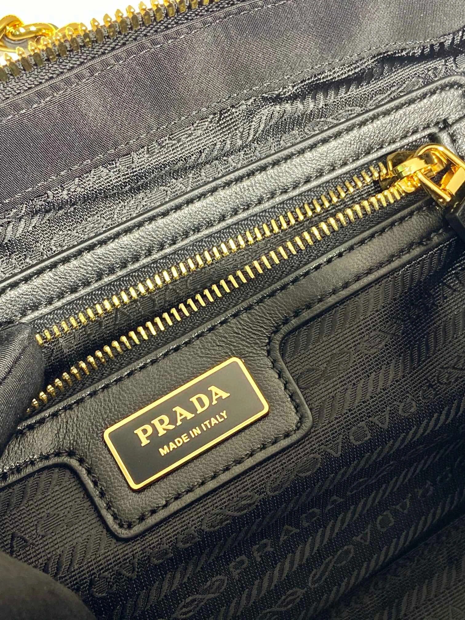 PRADA BAG