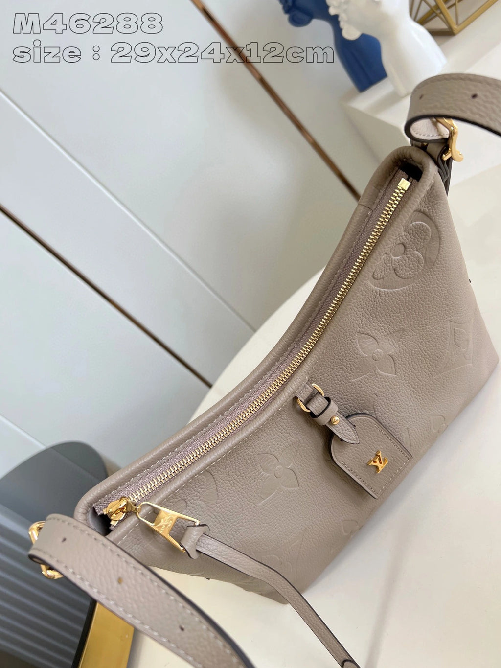 LOUIS VUITTON BAG