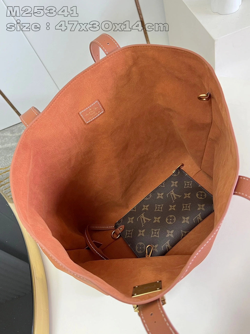 LOUIS VUITTON BAG