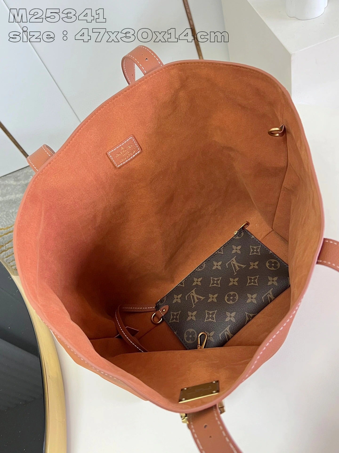 LOUIS VUITTON BAG