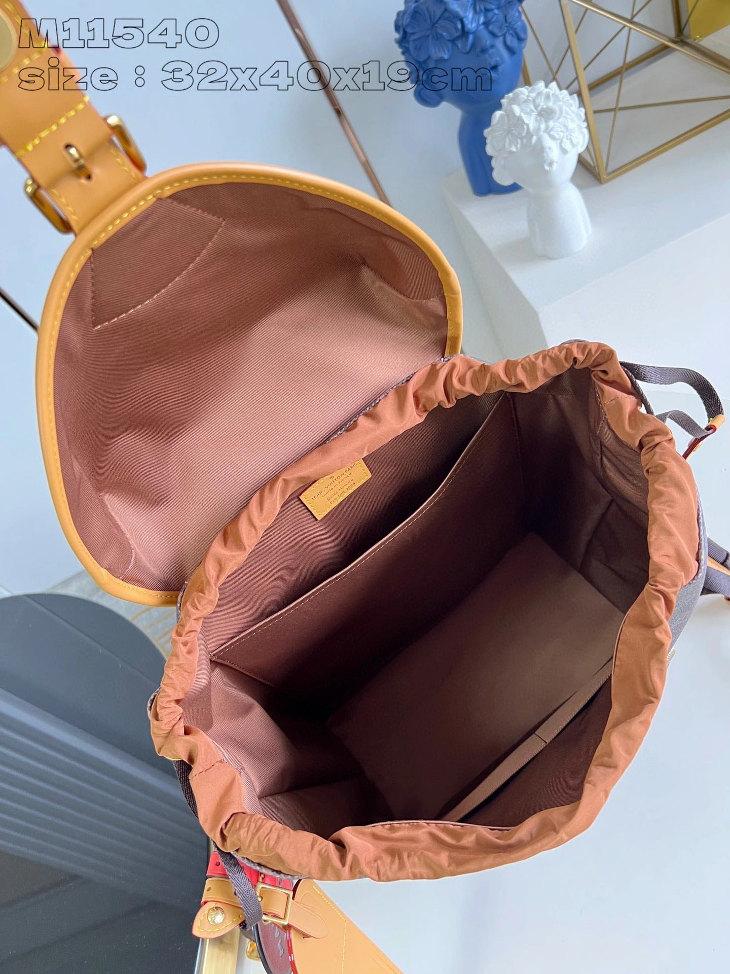 LOUIS VUITTON BAG
