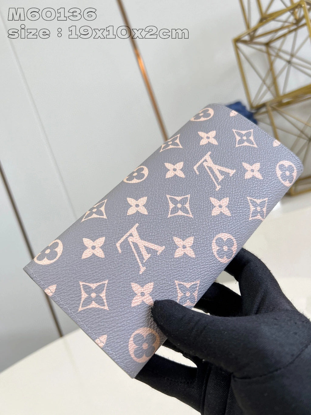 LOUIS VUITTON BAG
