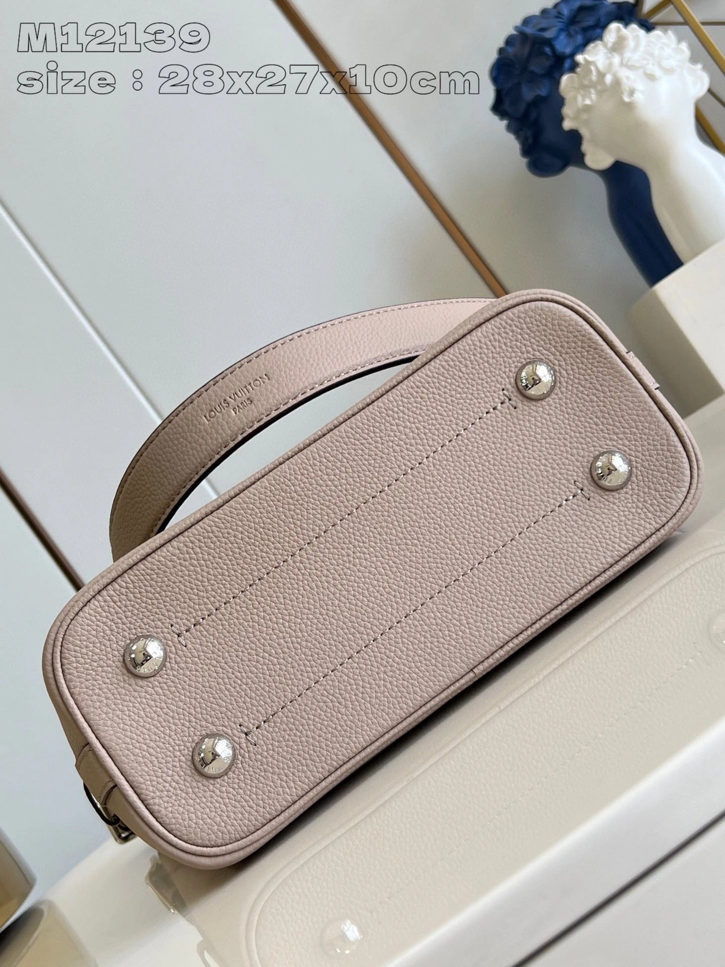 LOUIS VUITTON BAG